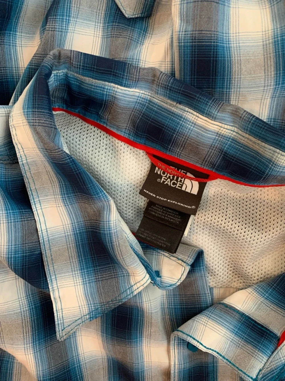 The North Face Men’s Blue and White Plaid Button-Down Shirt size XL